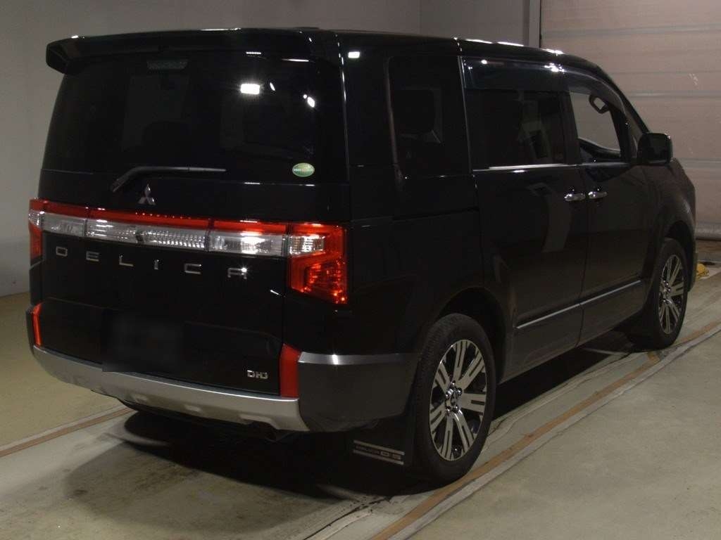 MITSUBISHI DELICA D:5