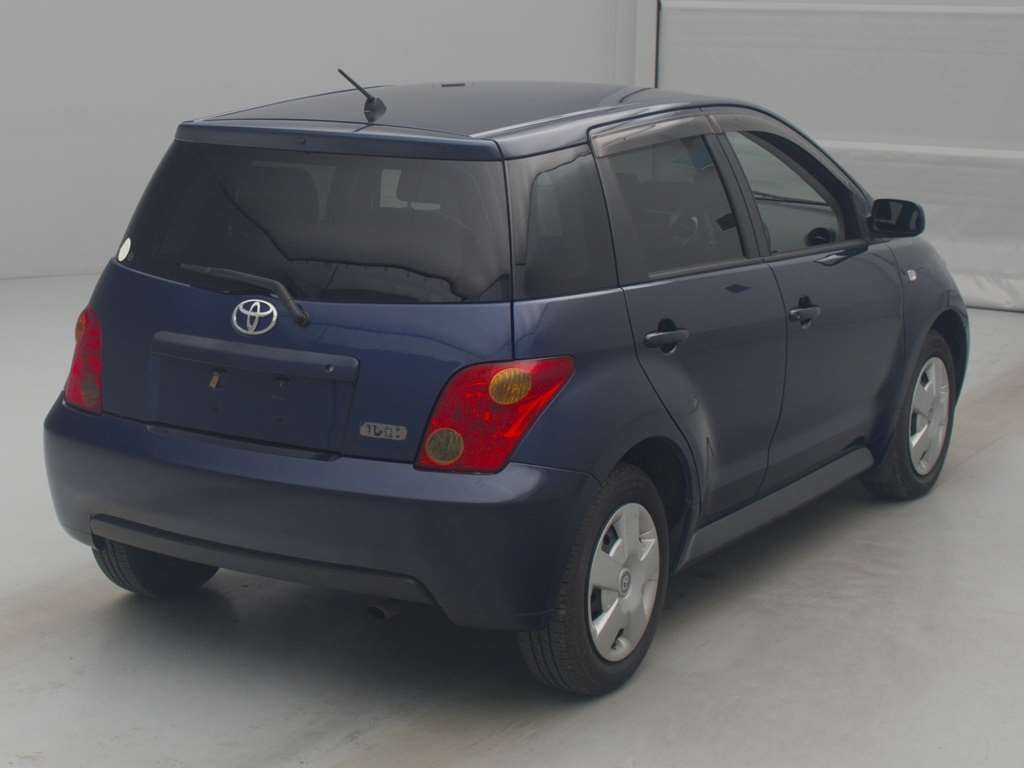TOYOTA IST
