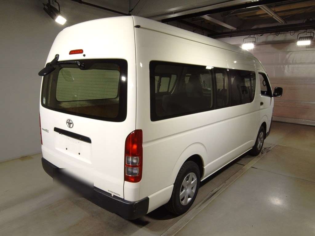 TOYOTA REGIUS ACE