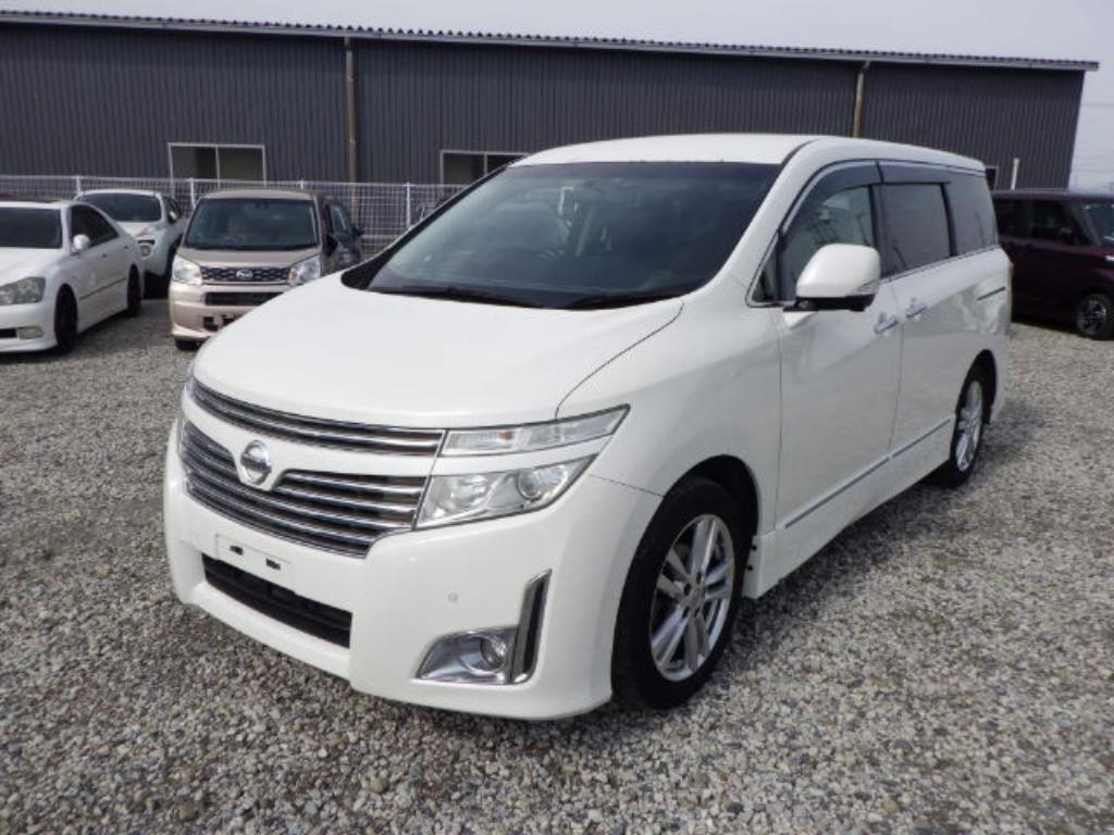 NISSAN ELGRAND