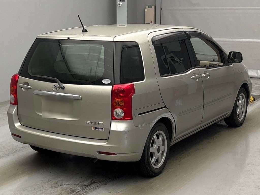 TOYOTA RAUM