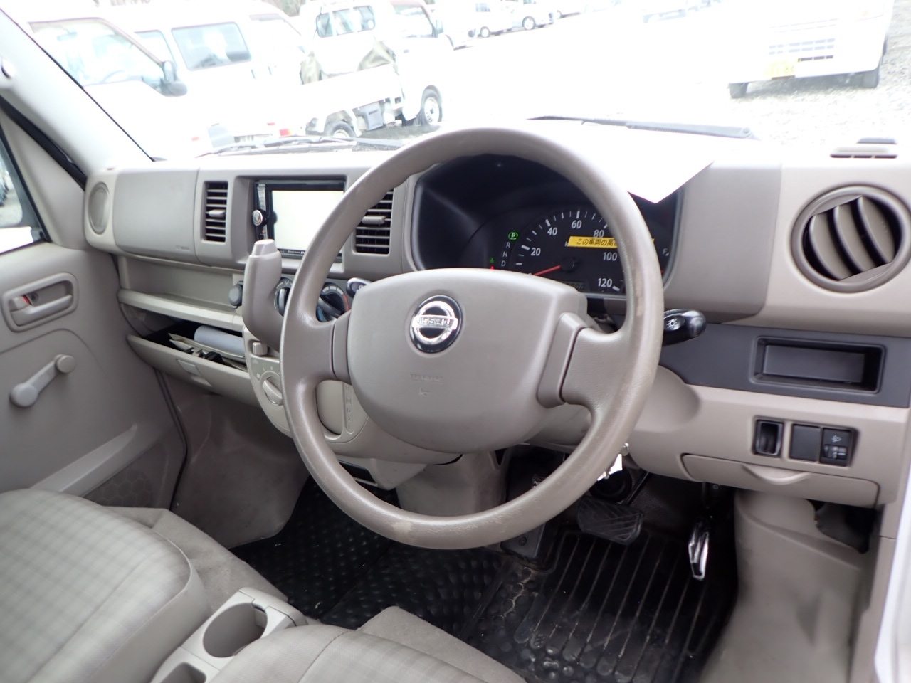 NISSAN NV100 CLIPPER