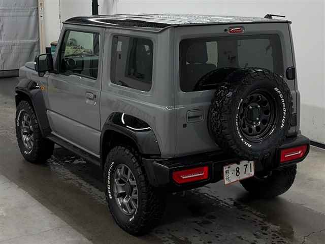 SUZUKI JIMNY SIERRA