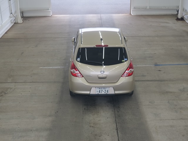 NISSAN TIIDA