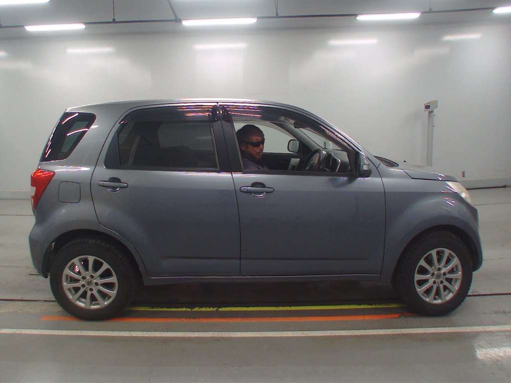 DAIHATSU BE-GO