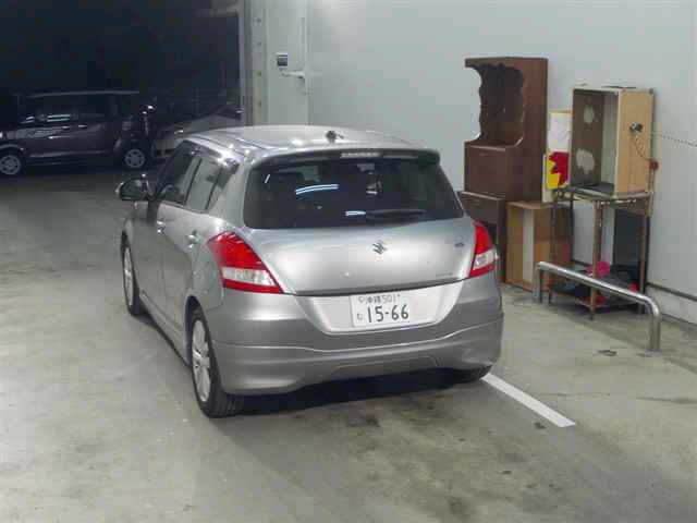 SUZUKI SWIFT