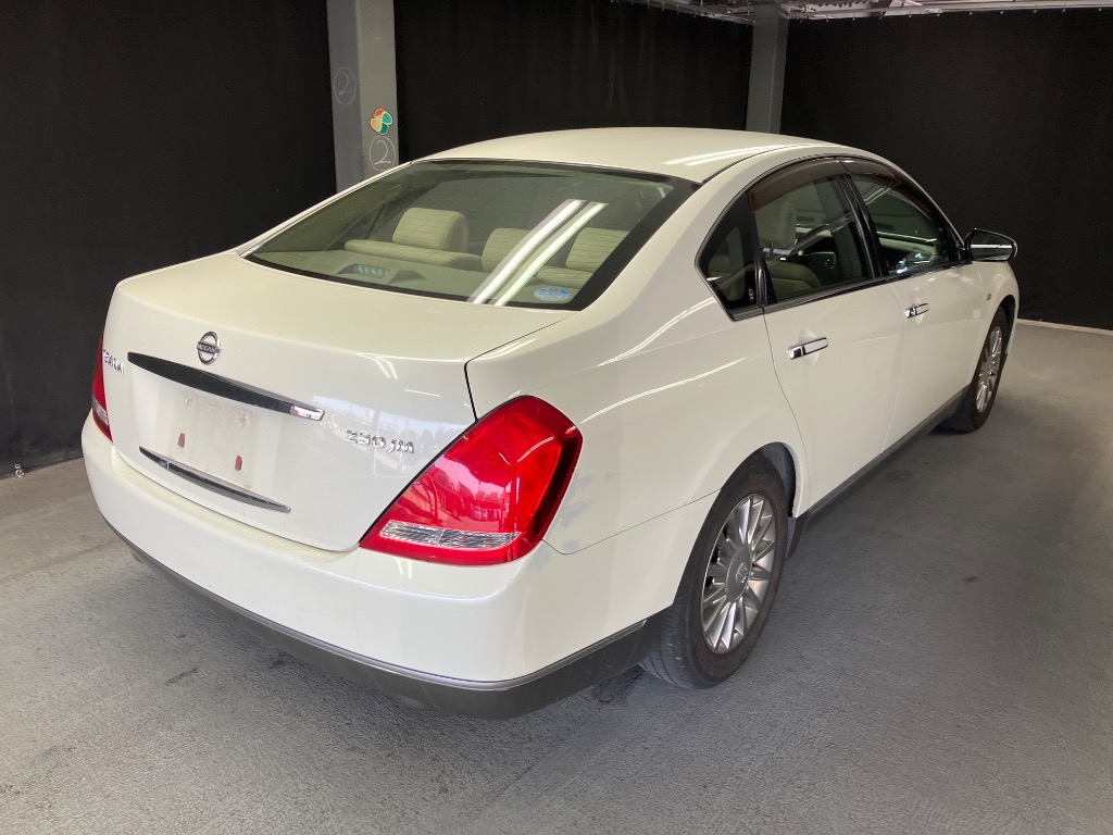 NISSAN TEANA