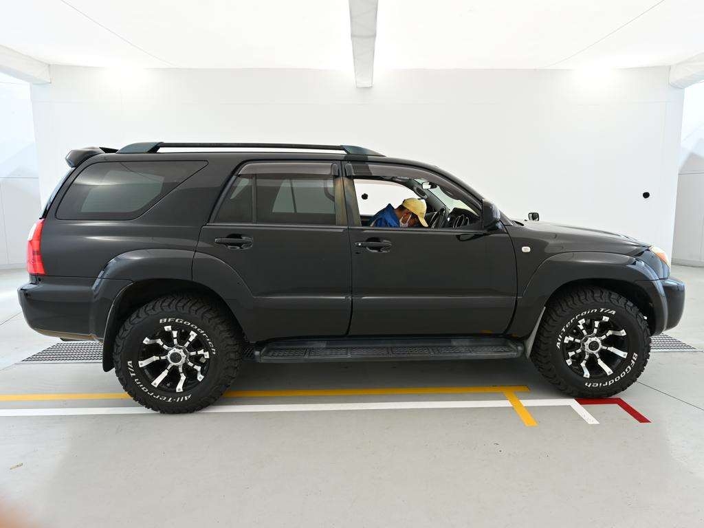 TOYOTA HILUX SURF