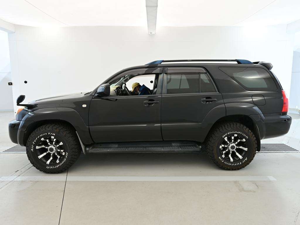 TOYOTA HILUX SURF