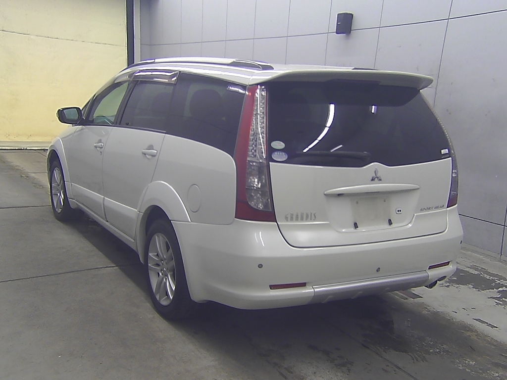 MITSUBISHI GRANDIS