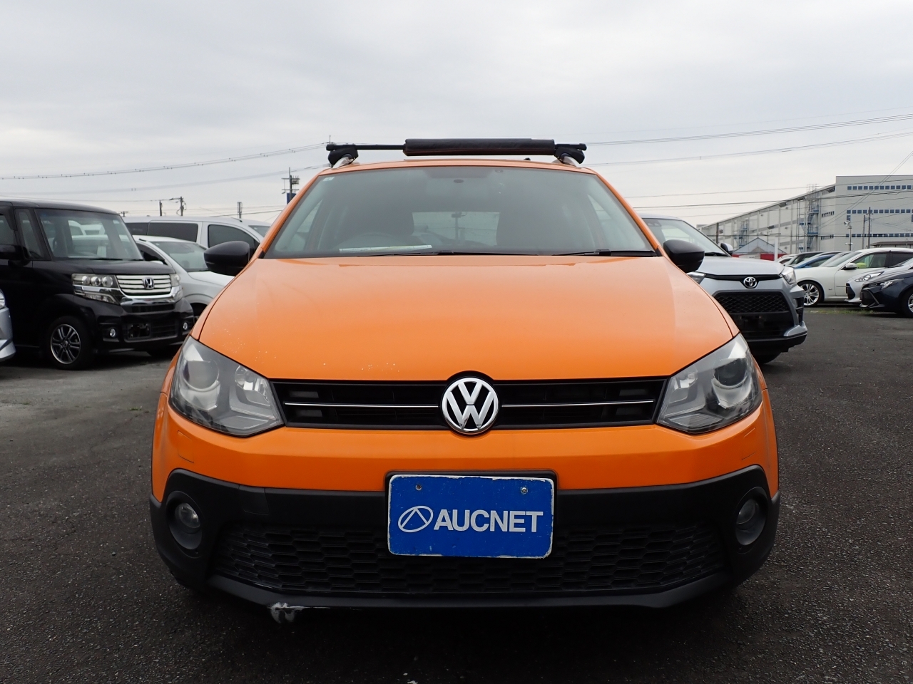 VOLKSWAGEN POLO