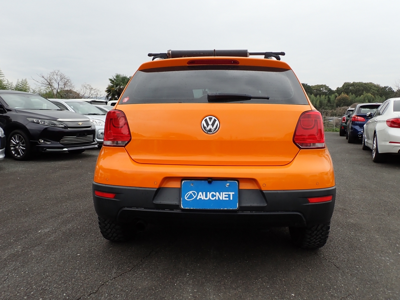 VOLKSWAGEN POLO