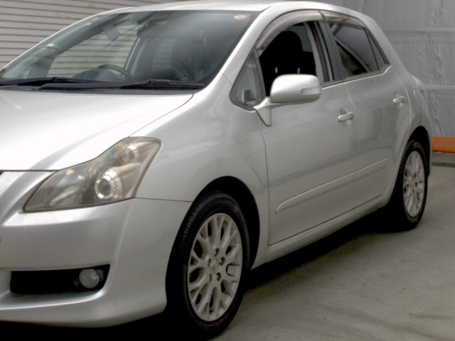 TOYOTA BLADE