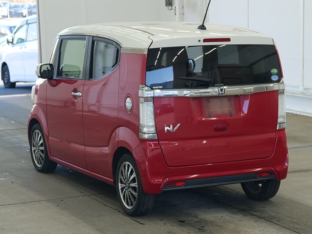 HONDA N-BOX SLASH