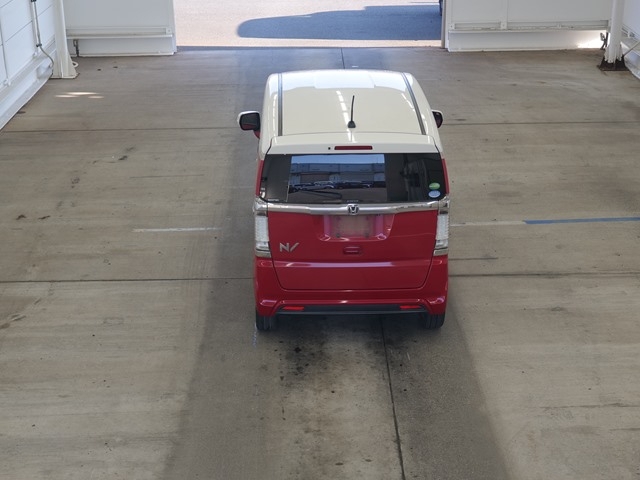 HONDA N-BOX SLASH