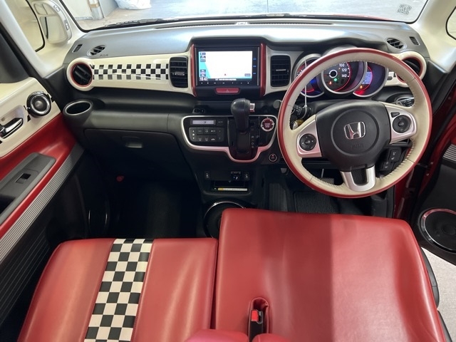 HONDA N-BOX SLASH