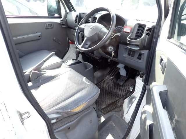 NISSAN NV100 CLIPPER