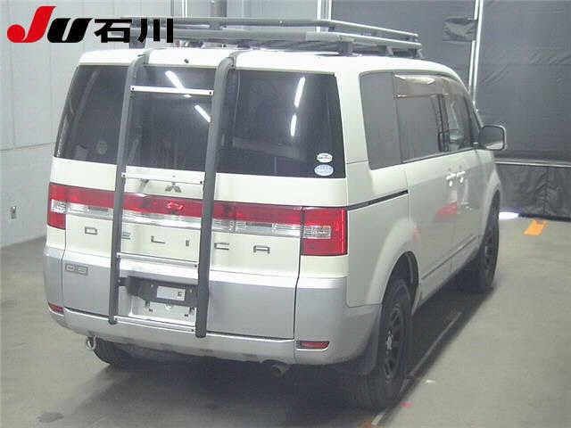 MITSUBISHI DELICA D:5