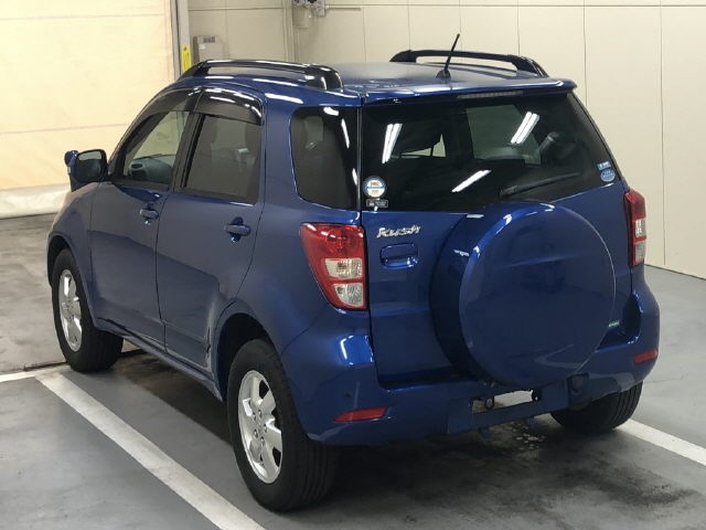 TOYOTA RUSH