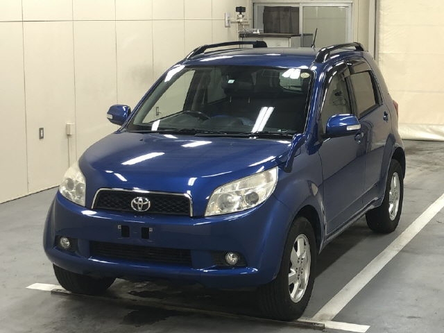 TOYOTA RUSH