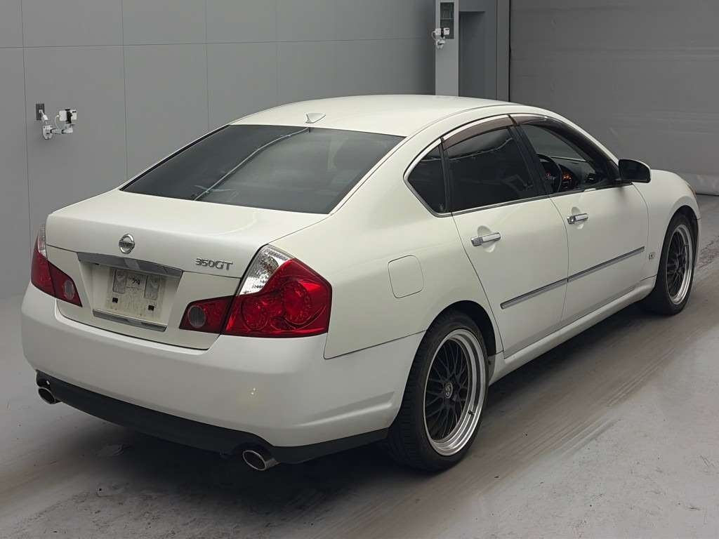 NISSAN FUGA