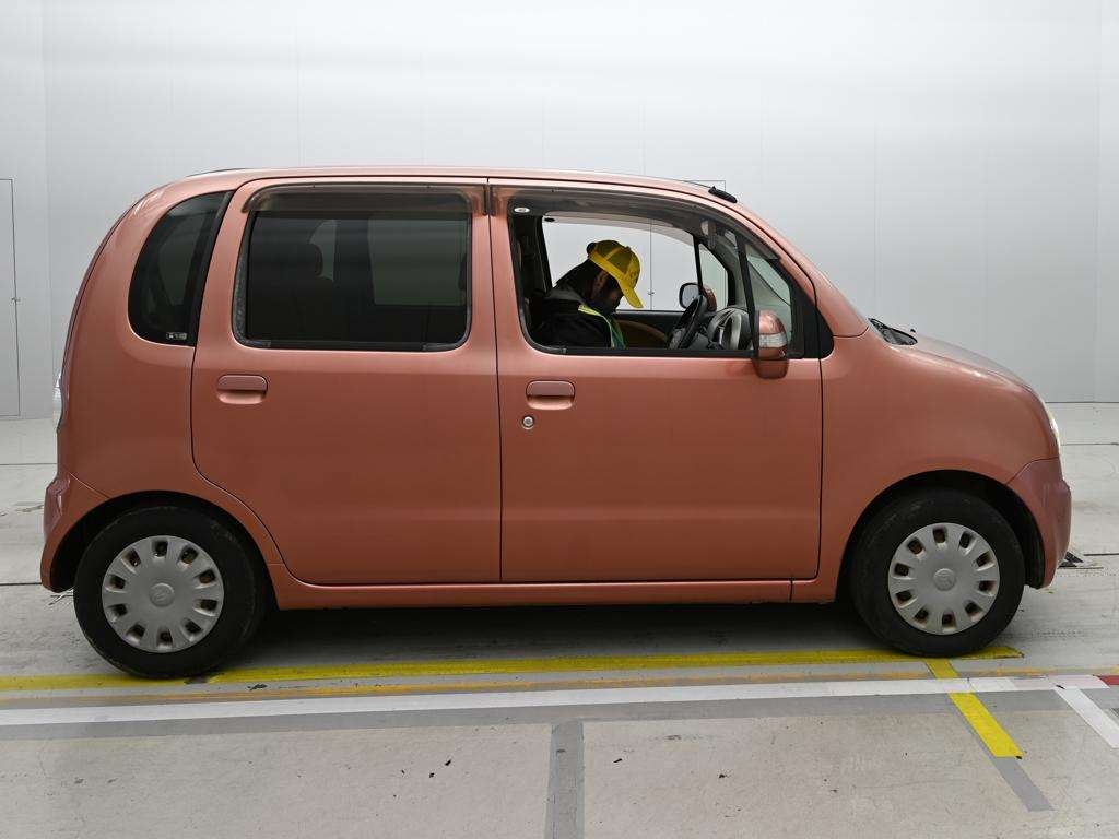 DAIHATSU MOVE LATTE