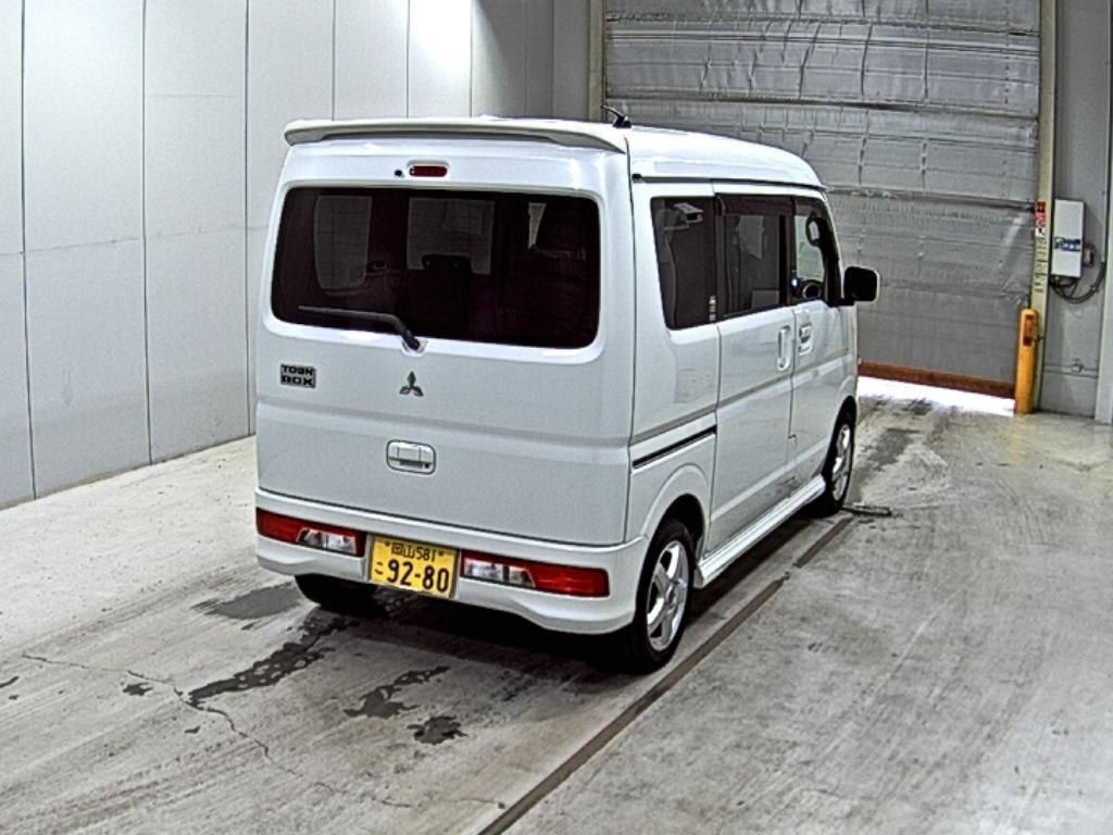 MITSUBISHI TOWN BOX