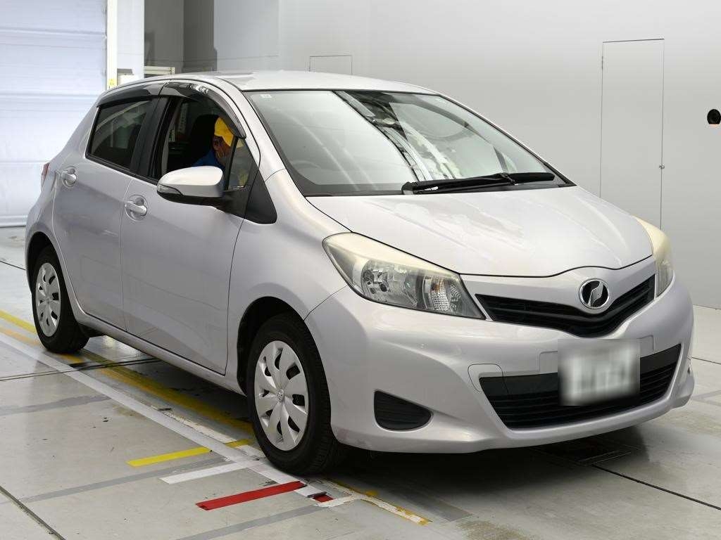 TOYOTA VITZ