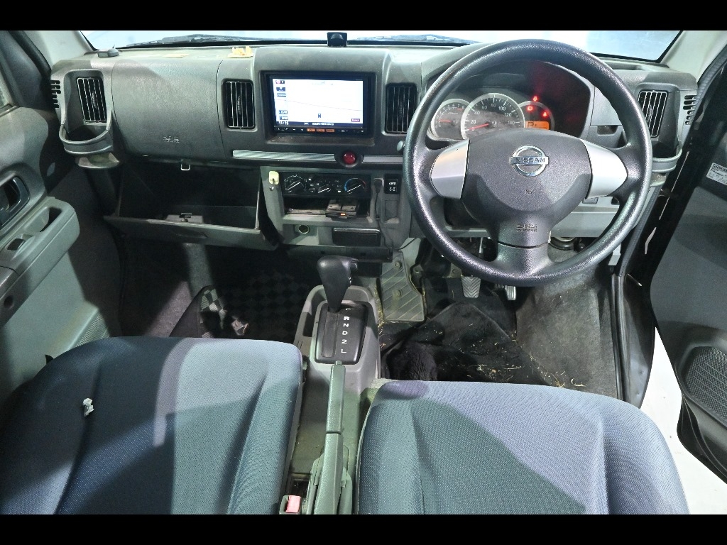 NISSAN NV100 CLIPPER