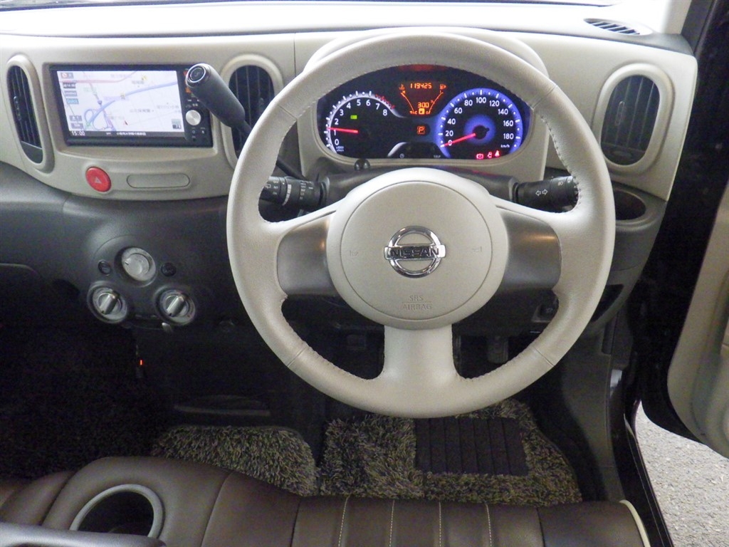 NISSAN CUBE