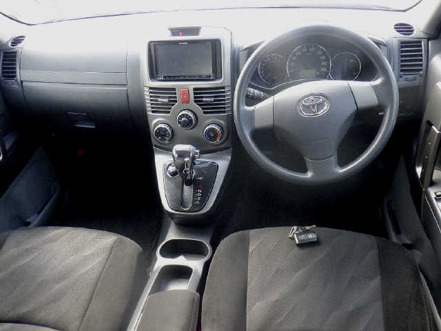 TOYOTA RUSH