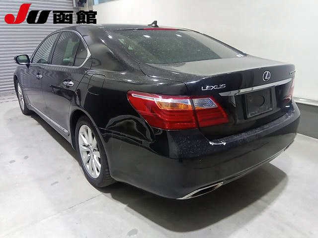 LEXUS LS600H