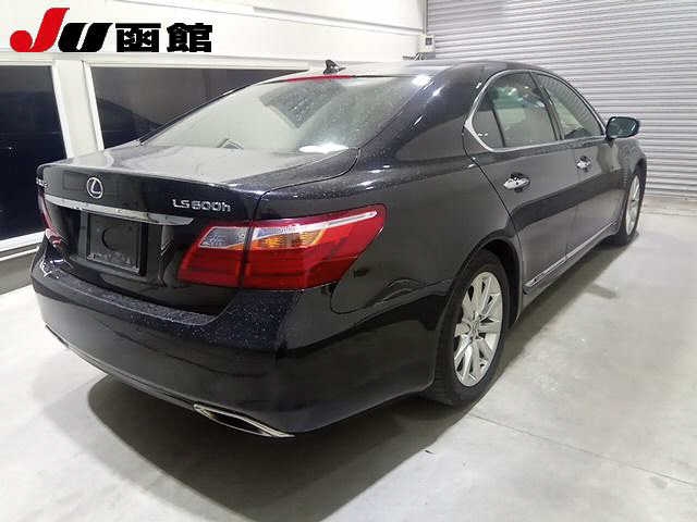 LEXUS LS600H