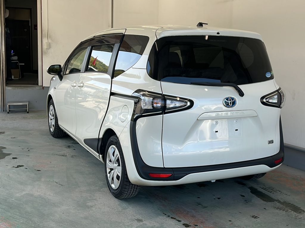 TOYOTA SIENTA