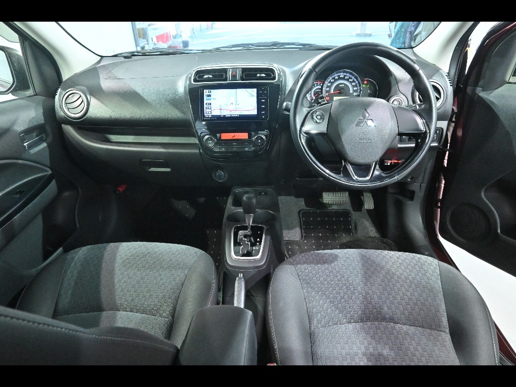 MITSUBISHI MIRAGE