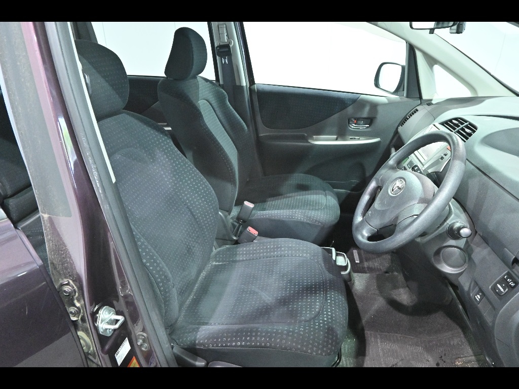 TOYOTA RACTIS