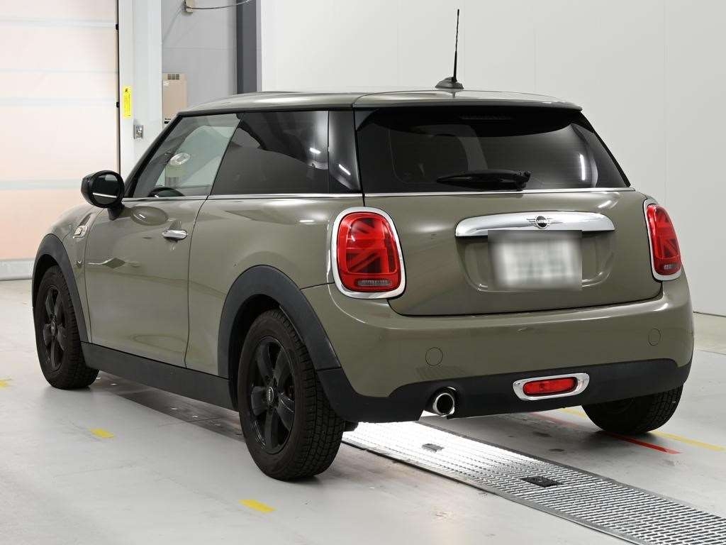 MINI HATCH