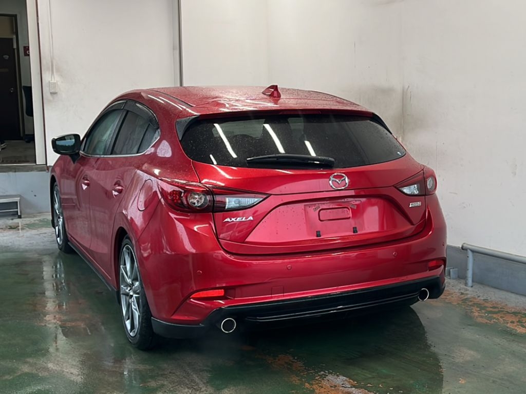 MAZDA AXELA