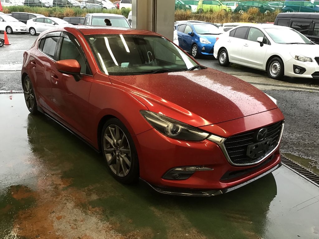 MAZDA AXELA
