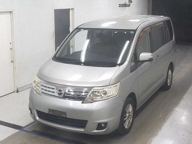 NISSAN SERENA