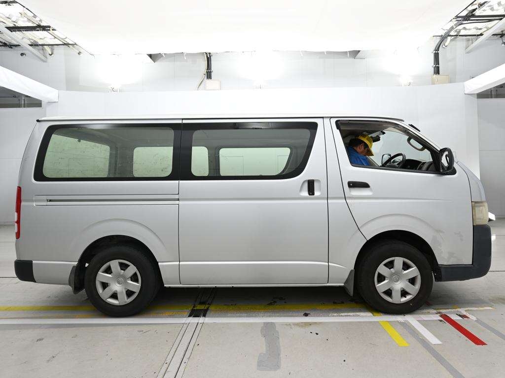 TOYOTA REGIUS ACE