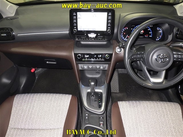 TOYOTA YARIS CROSS