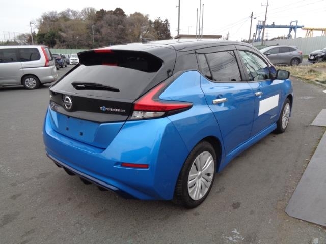 NISSAN LEAF