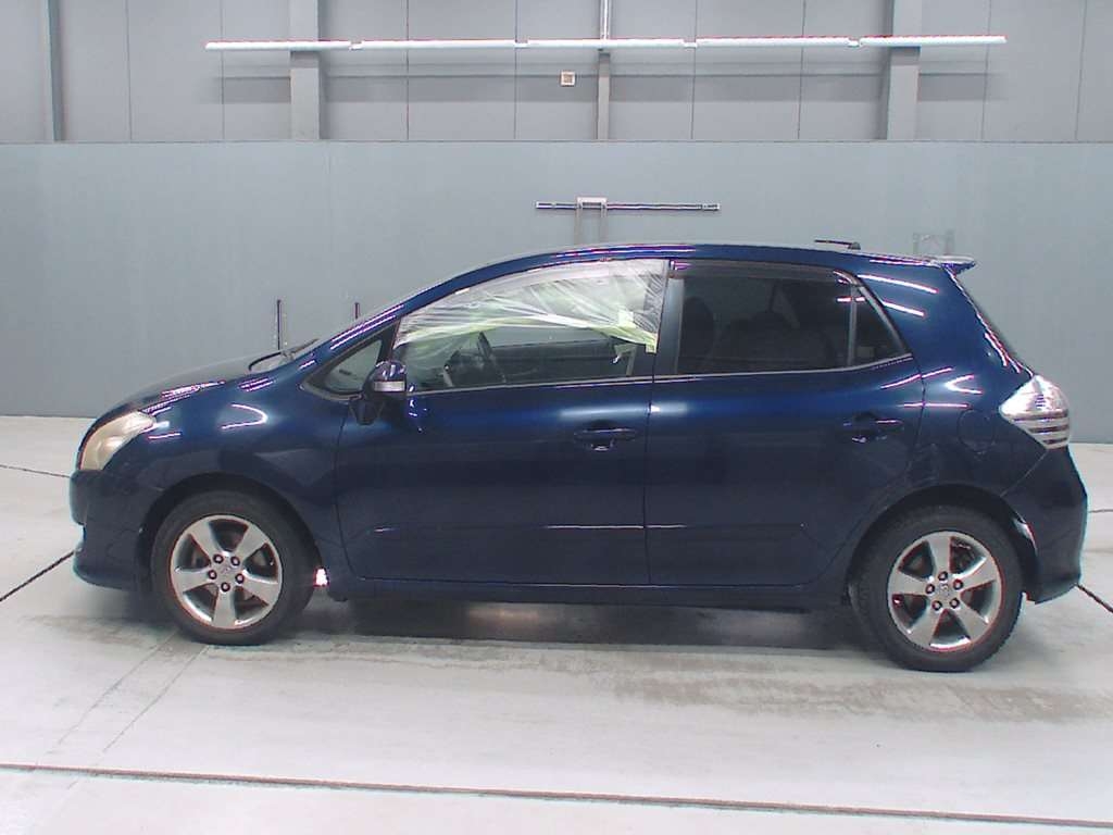 TOYOTA BLADE