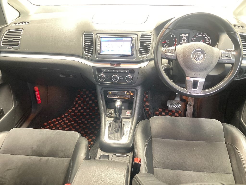 VOLKSWAGEN SHARAN