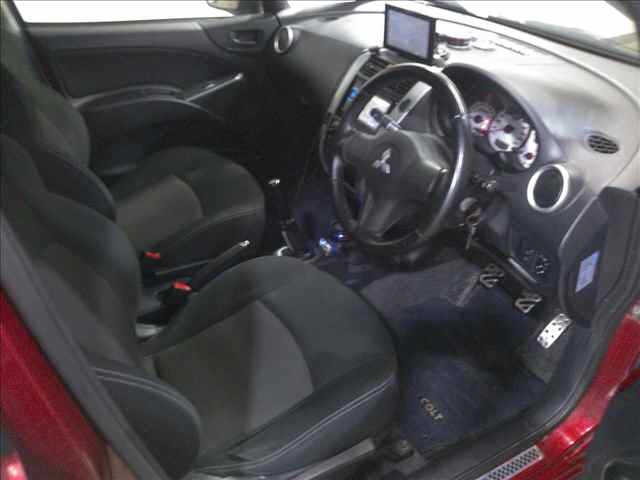 MITSUBISHI COLT