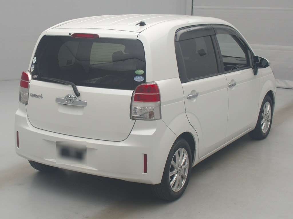 TOYOTA SPADE