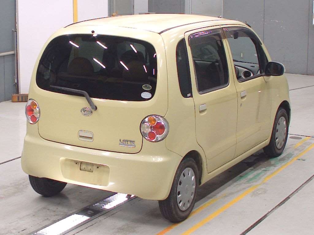 DAIHATSU MOVE LATTE