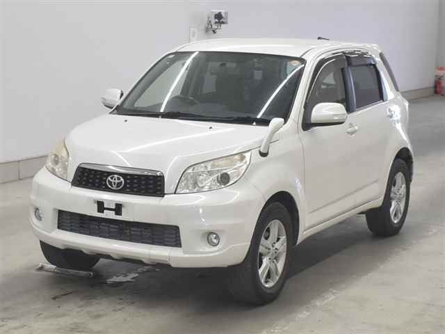 TOYOTA RUSH