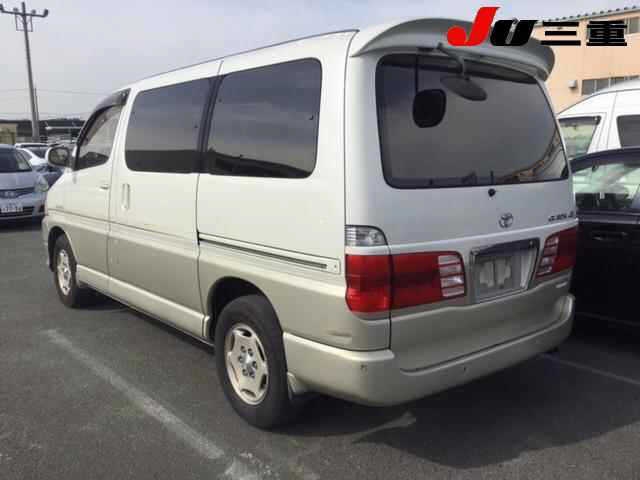 TOYOTA GRAND HIACE